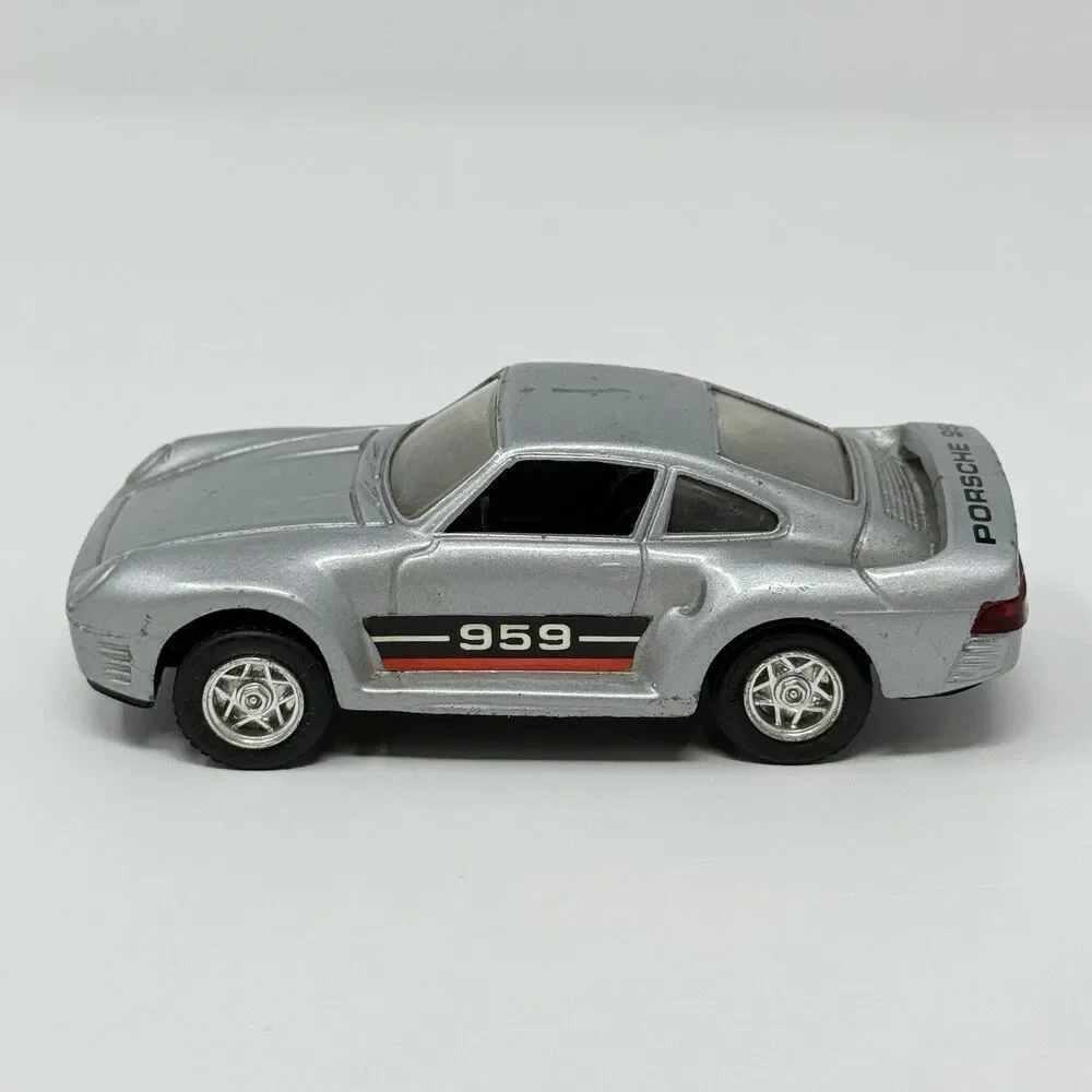 TootsieToy Porsche 959 Sports Car Die Cast Toy Vehicle Collectible